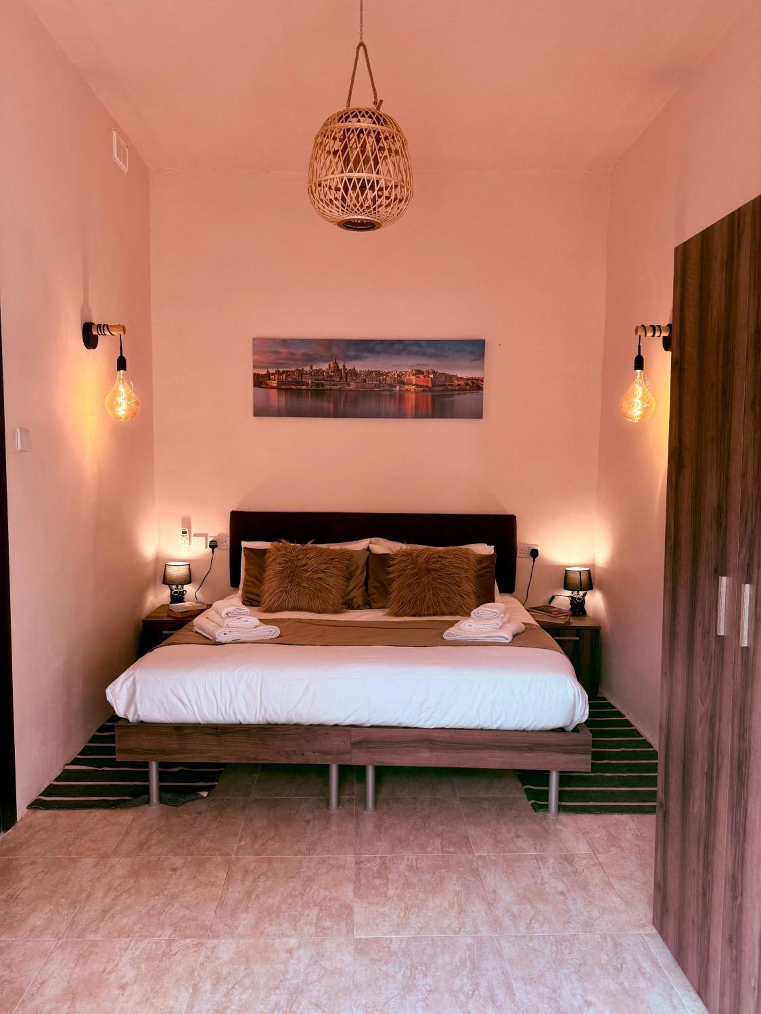 Square Guest house *